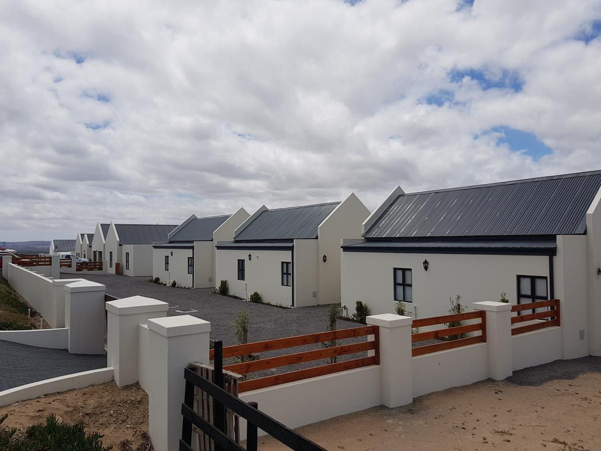 Three Feathers Cottages Langebaan Esterno foto