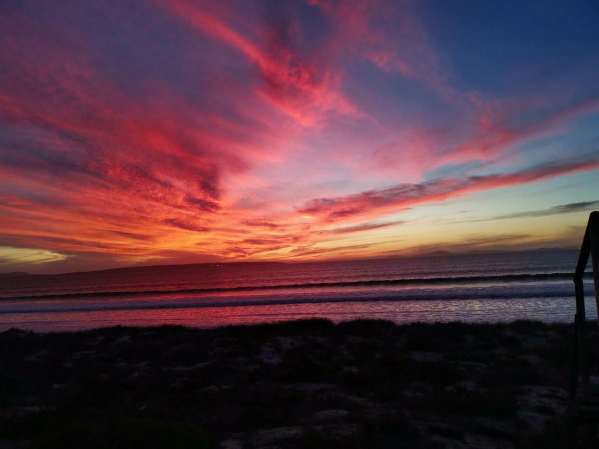 Three Feathers Cottages Langebaan Esterno foto