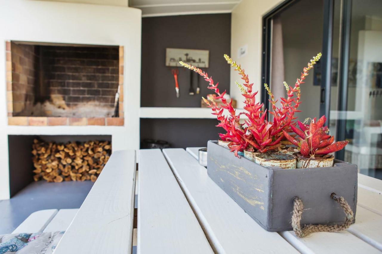 Three Feathers Cottages Langebaan Esterno foto