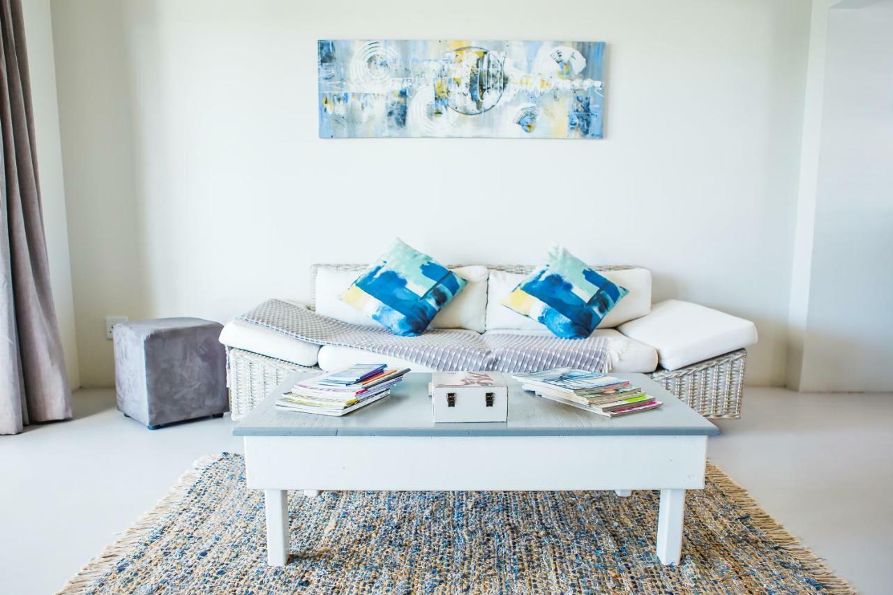 Three Feathers Cottages Langebaan Esterno foto