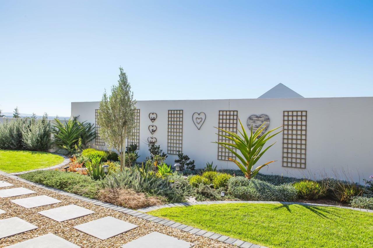 Three Feathers Cottages Langebaan Esterno foto