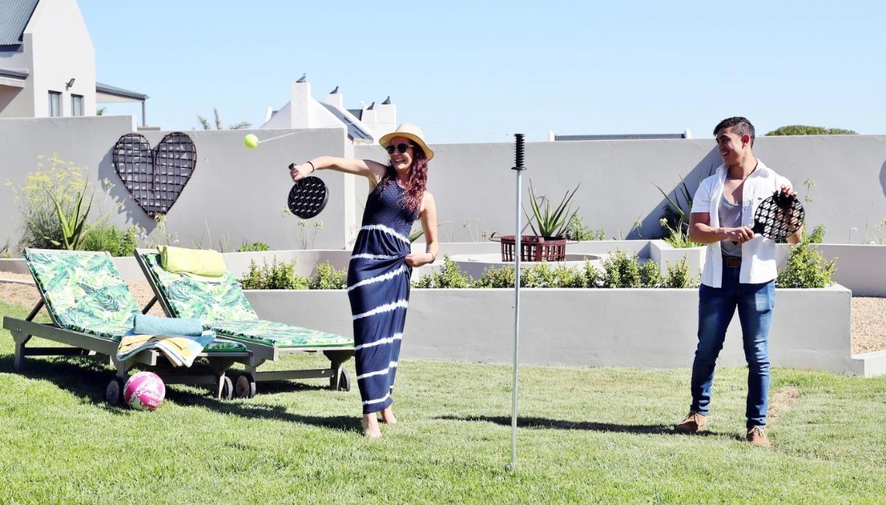 Three Feathers Cottages Langebaan Esterno foto